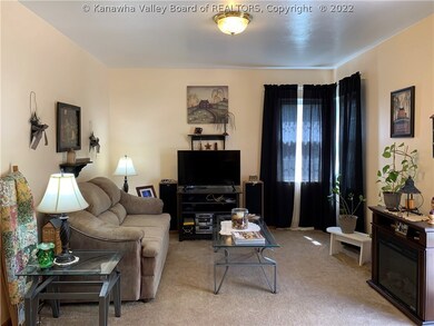 352 17th St, Dunbar, WV 25064 - photo 4