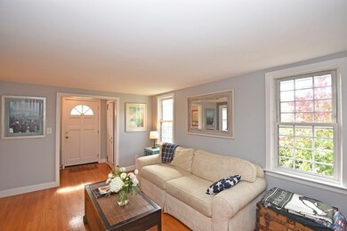8 Mayflower Cir, Worcester, MA 01606 - photo 3