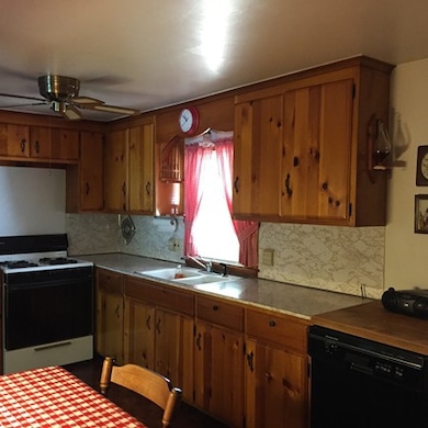 239 East St, South Hadley, MA 01075 - photo 6