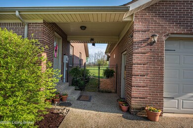 586 Wava Dr, Mount Washington, KY 40047 - photo 6