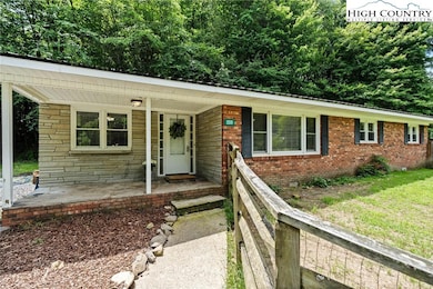 559 Jordan V Cook Rd, Boone, NC 28607 - photo 3