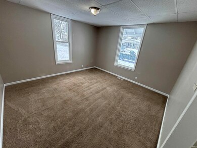 1027 N 10th St, Vincennes, IN 47591 - photo 4