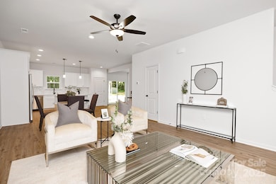 1835 Shannonhouse Dr, Charlotte, NC 28215 - photo 7