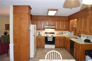 180 Dj Dr, Statesville, NC 28625 - photo 4