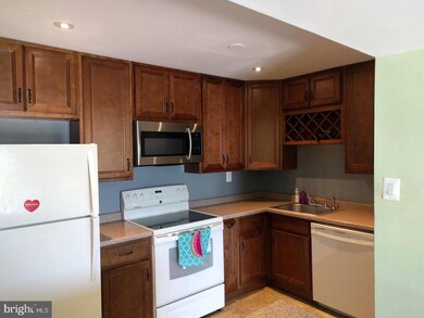 834B Putnam Blvd unit 56B, Nether Providence Township, PA 19086 - photo 4