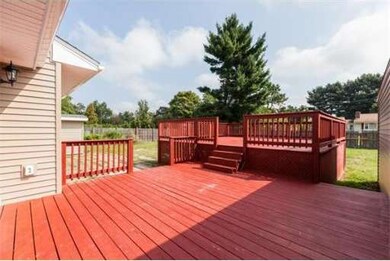 37 Jerilis Dr, Springfield, MA 01119 - photo 4