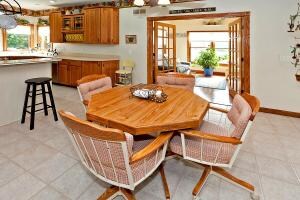 Eat-in Kitchen Area