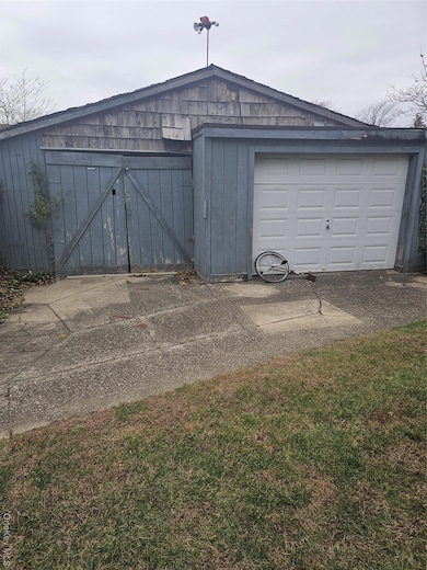 49 Arnold Ave, West Babylon, NY 11704 - photo 5