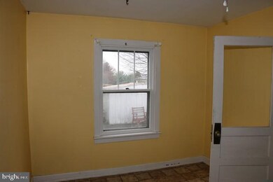 2475 Scotland Rd, Chambersburg, PA 17201 - photo 3