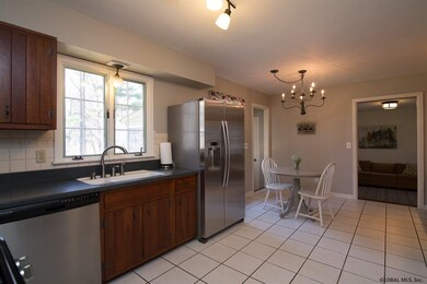 14 Carriage Rd, Delmar, NY 12054 - photo 7