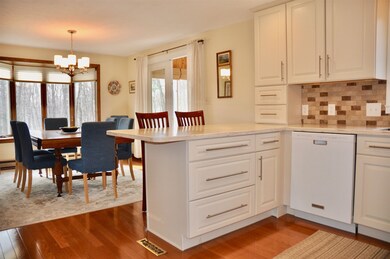 41 Carriage Ln, Hooksett, NH 03106 - photo 2