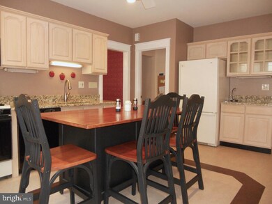 34 Lynne Ave, Reading, PA 19610 - photo 3