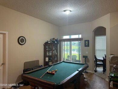 Living Room/Flex Space