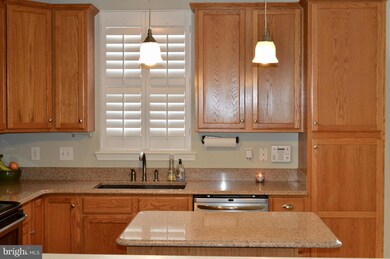 20803 Gaelic Ct, Germantown, MD 20874 - photo 6