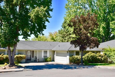 1211 Paulita Dr, Medford, OR 97504 - photo 2