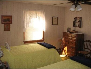 22 Cleveland Ave, Westfield, MA 01085 - photo 7