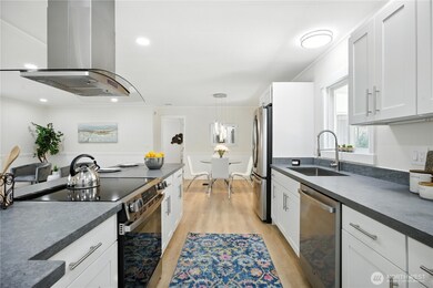 17224 Woodcrest Dr NE, Bothell, WA 98011 - photo 4