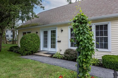 595 Ocean Street 6 South-large-003-002-F