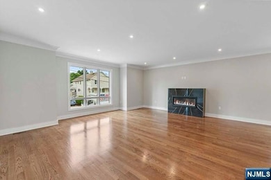 211 Warwick Ave unit 1, Fort Lee, NJ 07024 - photo 7