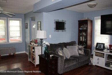 25 Essex St, North Middletown, NJ 07748 - photo 6