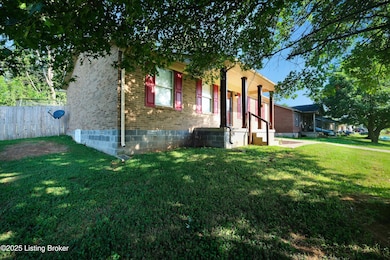 124 Mcgowan Ave, Bardstown, KY 40004 - photo 2