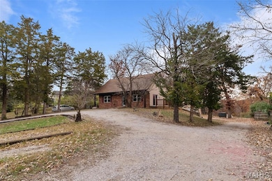2108 Hillsboro Valley Park Rd, High Ridge, MO 63049 - photo 4