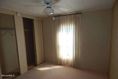 HUEST BEDROOM