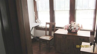 301 Pleasant St, Elkhart, IN 46514 - photo 6