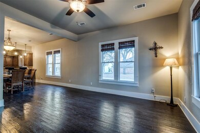 909 N Mckinney St, Ennis, TX 75119 - photo 5