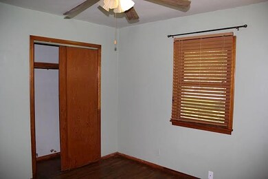 728 E 11th St N, Newton, IA 50208 - photo 7