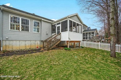 Over 1,400sq.ft Plus a Full Basement!