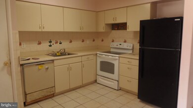 6C Dennison Dr unit C, East Windsor, NJ 08520 - photo 4