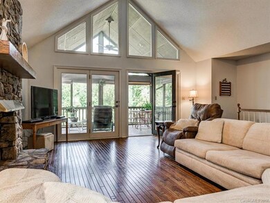 Great Room leading to Screen Porch!