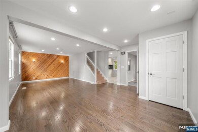 19 Augusta St, Elmwood Park, NJ 07407 - photo 7