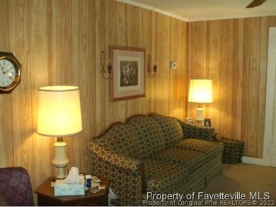 516 Woodsdale St, Fayetteville, NC 28306 - photo 4