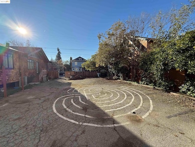 2477 Prince St, Berkeley, CA 94705 - photo 2