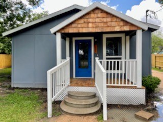 1009 South Ln, Houston, TX 77088 - photo 2