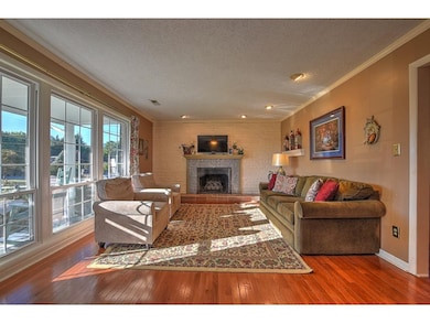 807 Ridgefield Dr, Johnson City, TN 37601 - photo 6