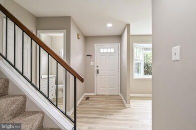 3054 Southern Elm Ct, Fairfax, VA 22031 - photo 3