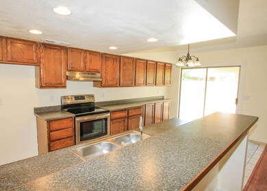 3138 W Laurie LN-5