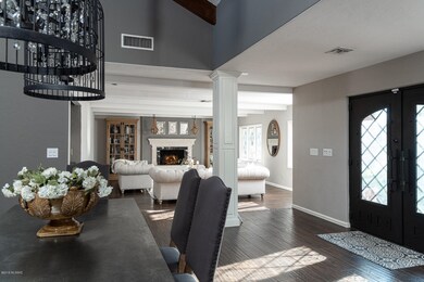 Formal Dining