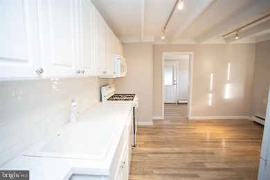 37 Claypoole Ave unit B-FRONT ENTRANCE, Moorestown, NJ 08057 - photo 7