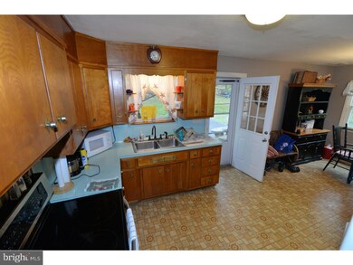 245 Gerald Ave, Orwigsburg, PA 17961 - photo 5