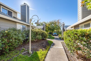 135 Pierpoint Cir, Folsom, CA 95630 - photo 5