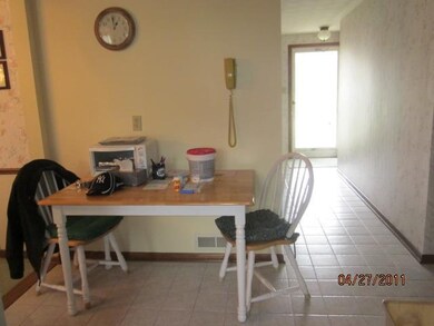 1078 Remington Dr, North Tonawanda, NY 14120 - photo 4