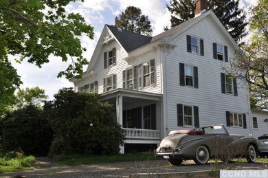 71 Starbarrack Rd, Red Hook, NY 12571 - photo 2