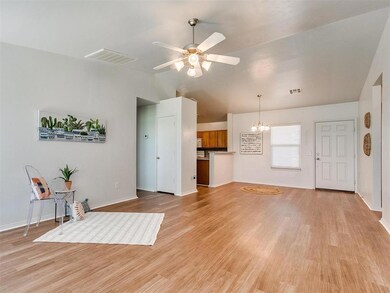 9420 Checkerbloom Dr, Oklahoma City, OK 73165 - photo 7