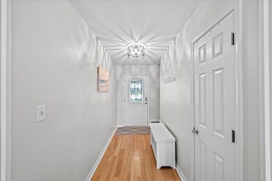 219 Dominica Cir E, Niceville, FL 32578 - photo 5