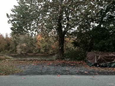 3277 Water St, Whitehall, PA 18052 - photo 4