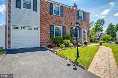 2420 N Greenhill Rd, Broomall, PA 19008 - photo 2